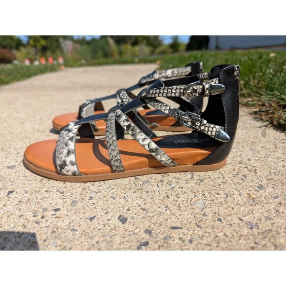 NWOT Nine West Caila Gladiator Sandals Womens 7.5 M Snake Animal Print Flats - Picture 4 of 11